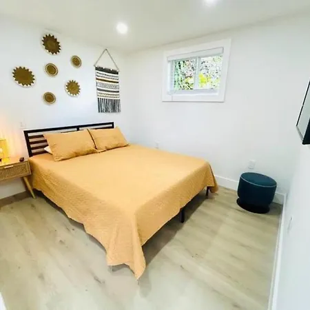 Chic Comfortable Boutique Stay